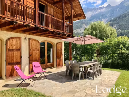 vallouise - centre village - joli et vaste chalet t4 + t3 + depe
