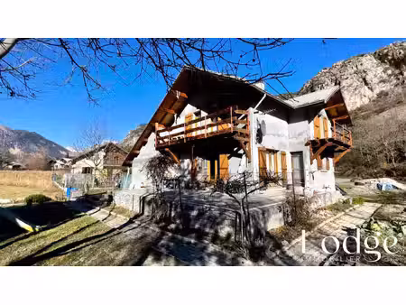 la roche de rame - vaste maison t7 - grand terrain de 1.350 m²