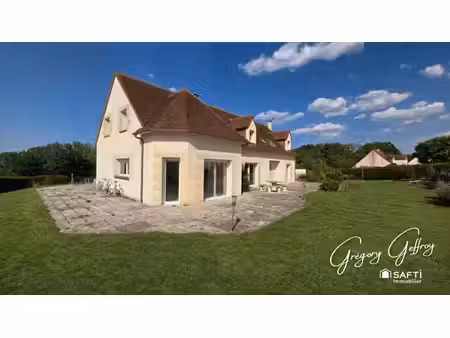 pièce à vivre de plus de 100m² !