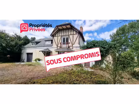 maison à colombages de 135 m² - 6 pièces et 3 chambres + dépendances sur terrain de 1285 m