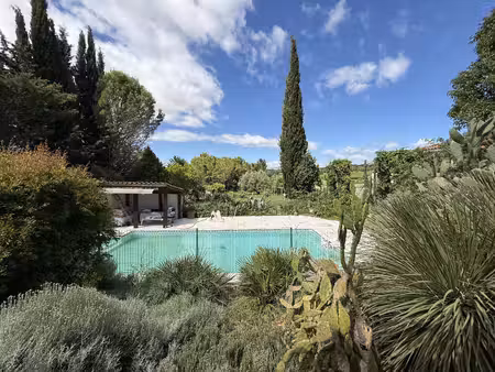 maison 6 pièces - 199 m²