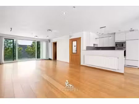 spacieux appartement avec 3 chambres au centre de deerlijk