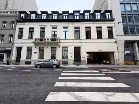 bureaux de +/- 450m²