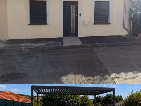 maison avec garage et extérieur