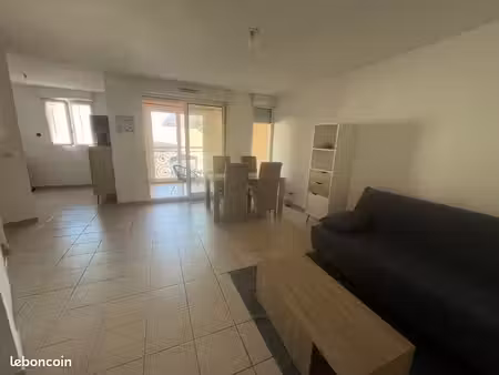 t2 meublé cosy et lumineux au cœur de villeneuve-lès-béziers