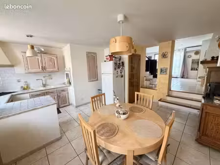 ? maison de village 80 m² – 3 chambres – double garage – bessan