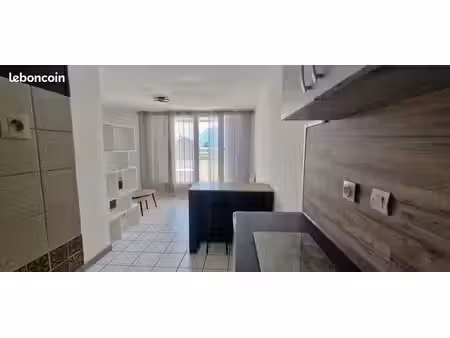 appartement t1 refait + grand balcon