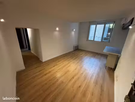appartement 3 pièces 53m2 avec caves