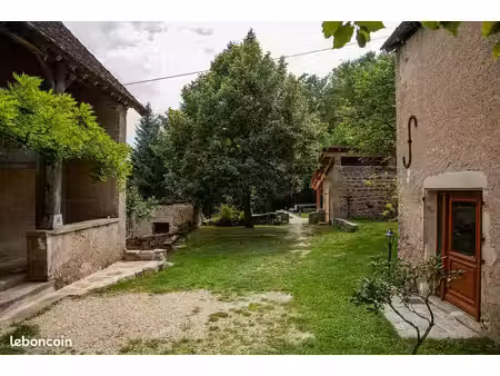 maison et son terrain