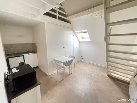 studio meublé 13m2 avec mezzanine