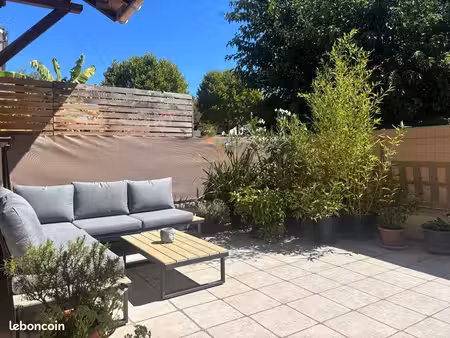 esprit maison avec entrée indépendante  terrasse et stationnement privatif - 111 m² – 3 ch