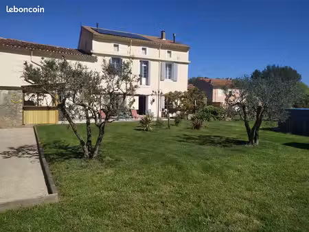 grande maison familiale de 280 m² avec piscine