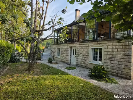 maison de 220 m² avec vue sur un parc arboré – idéale habitation & activité professionnell