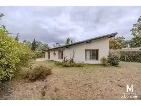 villa 4 pièces 102 m²