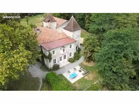 château 20 pièces 880 m²