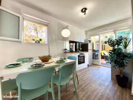 ?‍?‍?‍? grand appartement au calme proche de tout pour famille ou investisseur en rdc avec