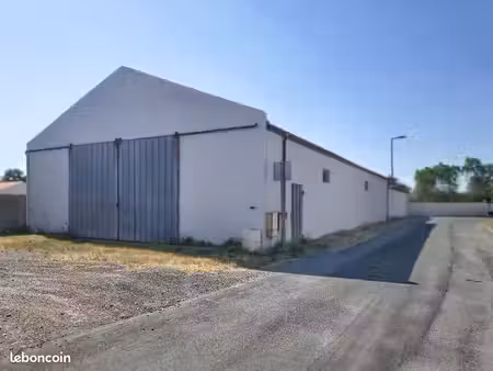 bureaux 248 m² saint-etienne-de-mer-morte