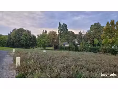 terrain 312 m² teille