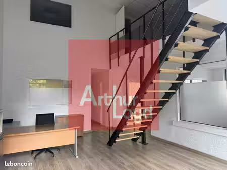 bureaux 159 m² boé