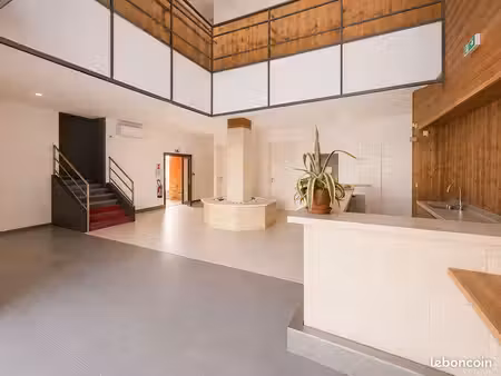 local 12 m² cavignac