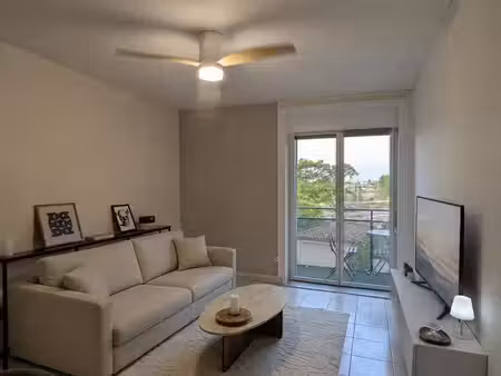 studio meublé avec balcon/ centre ville