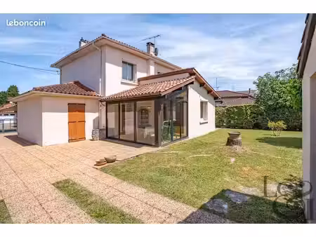 villa 4 pièces 113 m²