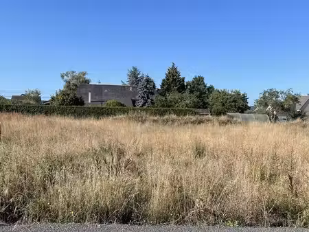 terrain à bâtir de 544 m² à la menitre (49)