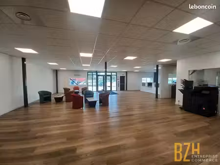 local 3455 m² lorient