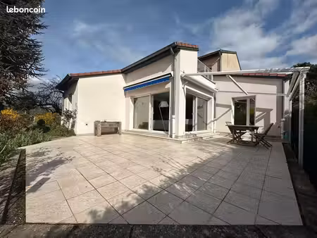 maison - 170 7 m² - 7 pièces