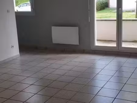 toul  loue f2 état neuf