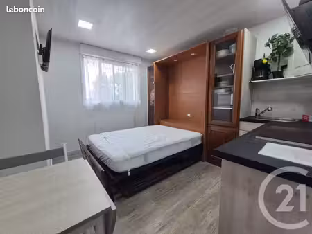 studio 1 pièce 14 m²