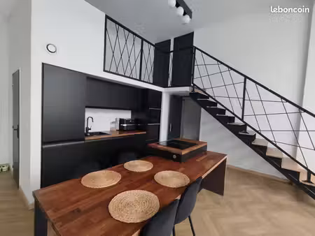 loft/atelier/surface 4 pièces 100 m²