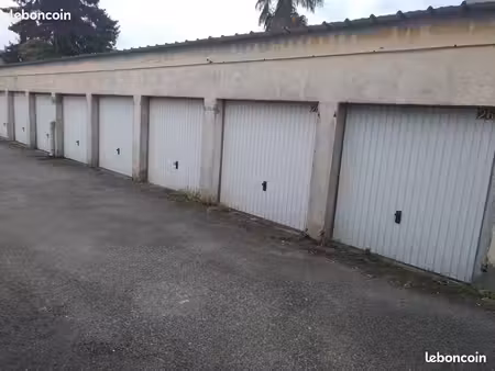 garage fermé 13 5 m² – résidence sécurisée – tarbes