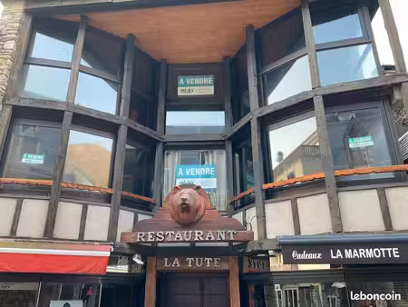 vente mur restaurant saint lary