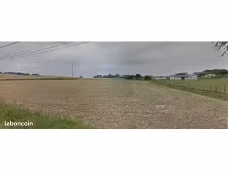 terrain 680 m² arancou
