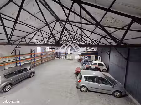immeuble 1200 m² houdain