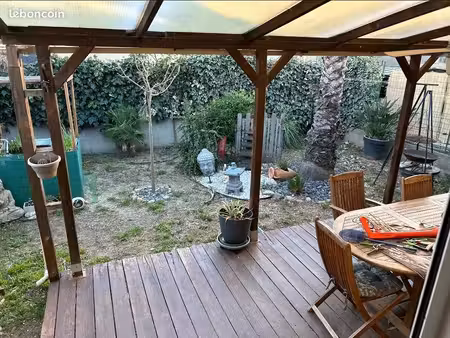 villa 4 pièces 77 m²