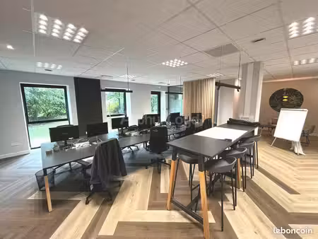 bureaux 221 m²