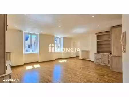 bonneville centre : appartement duplex t3 bis + stationnement couvert