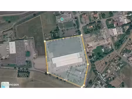 local d'activité 7 500 m²