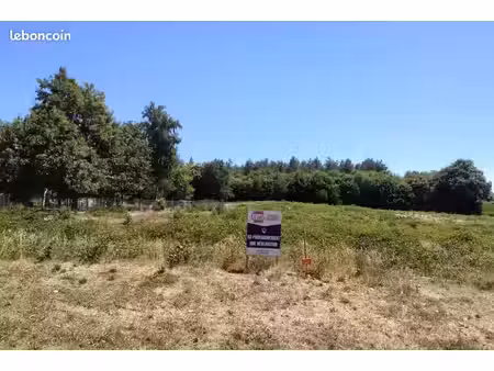 terrain 1 835 m² le breil sur merize