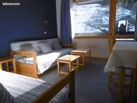 appartement 2 pièces lumineux traversant avec balcon exposé plein sud cheval blanc 25 6m²