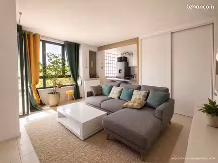 grand studio lumineux de 33 32m2