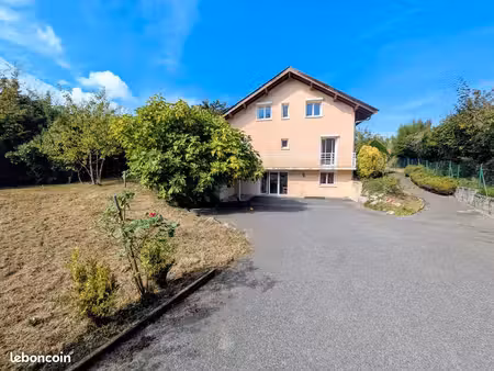 villa familiale ou investissement locatif à yvoire (250 m² – 9 chambres)