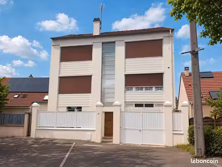 studio 1 pièce 19 m²