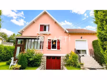propriété 5 pièces 127 m²