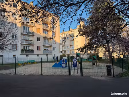 appartement 3 pièces 45 m²