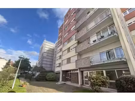 appartement t2 avec cuisine neuve et équipée