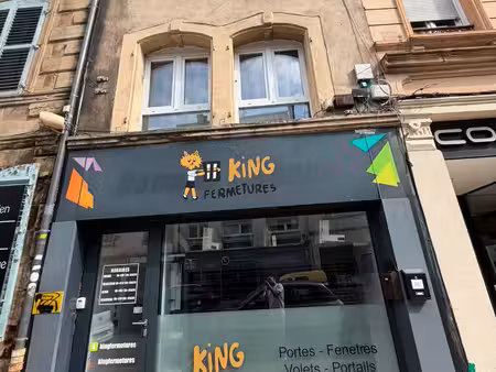 immeuble de rapport avec un logement 121 m2 et 3 cellules co