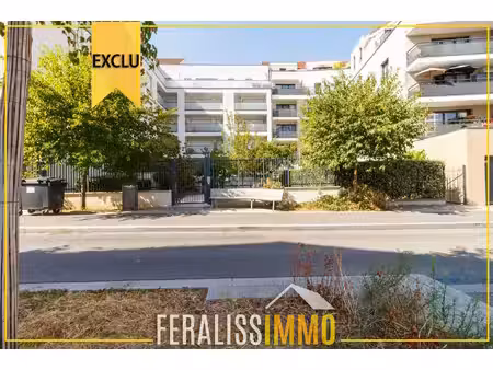 agréable appartement f2 à 2 pas de toutes les commodités !